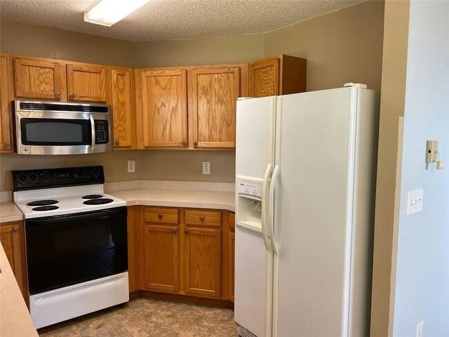 229 Cottonwood Creek Cir in Canton, GA - Building Photo - Building Photo