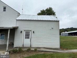 77 Stitzel Ln in Hamburg, PA - Building Photo - Building Photo