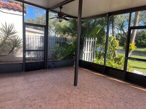 1528 Springside Terrace in Weston, FL - Building Photo - Building Photo