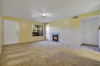 345 Forestway Cir in Altamonte Springs, FL - Building Photo - Building Photo