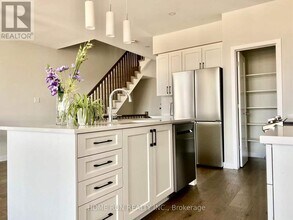 236 Sheaf Row in Ottawa, ON - Building Photo - Building Photo