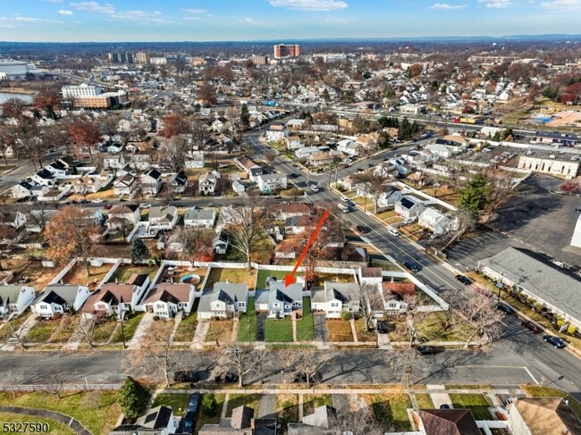 2080 Wall St in Rahway, NJ - Building Photo - Building Photo