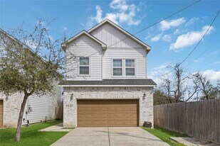 4521 Clover St in Houston, TX - Building Photo