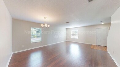 5000 Magnolia Valley Dr in Jacksonville, FL - Building Photo - Building Photo