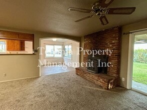 6090 Blatchley Rd in Corning, CA - Building Photo - Building Photo