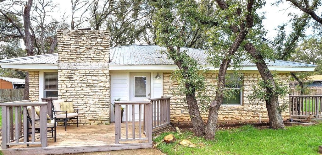 24807 Whitney Dr in Spicewood, TX - Building Photo