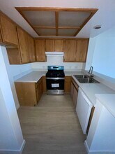 11707 Otsego St, Unit F in Valley Village, CA - Building Photo - Building Photo