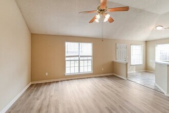 8090 Bensford Ln in Memphis, TN - Building Photo - Building Photo