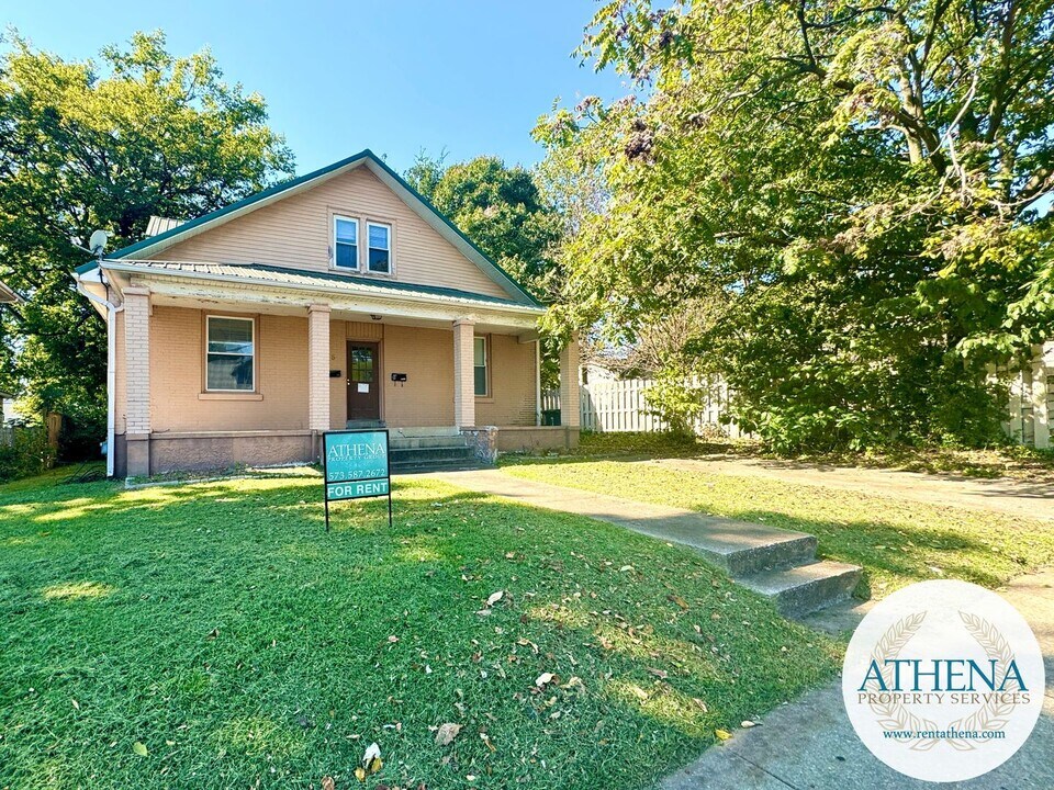 225 N Sprigg St in Cape Girardeau, MO - Building Photo