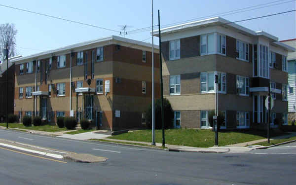 Stanwood Apartments in Philadelphia, PA - Building Photo