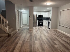 5516 NW 22nd St in Lauderhill, FL - Building Photo - Building Photo