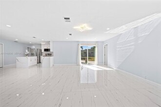 1720 SW 13th St in Boca Raton, FL - Building Photo - Building Photo