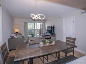 7509 Draper Ave in San Diego, CA - Foto de edificio - Building Photo