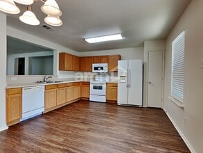 1352 N Cozumel St in Grand Prairie, TX - Building Photo - Building Photo
