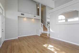 8828 Dove Cove Dr in Las Vegas, NV - Building Photo - Building Photo