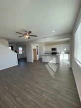 6681 E Cambridge Ave in Fresno, CA - Building Photo - Building Photo