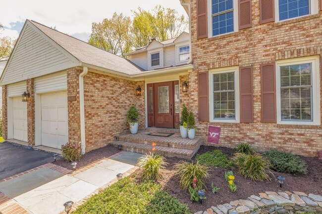 5624 Kemp Ln in Burke, VA - Building Photo - Building Photo