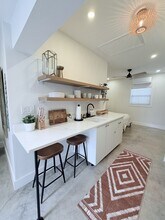 6007 N Orange Blossom Ave, Unit Guest House in Tampa, FL - Foto de edificio - Building Photo