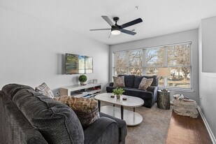 1852 N Scull Creek Dr in Fayetteville, AR - Building Photo