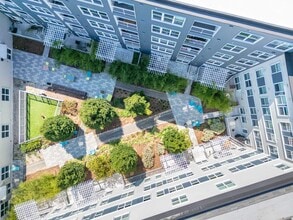 MetroMark in Jamaica Plain, MA - Foto de edificio - Building Photo