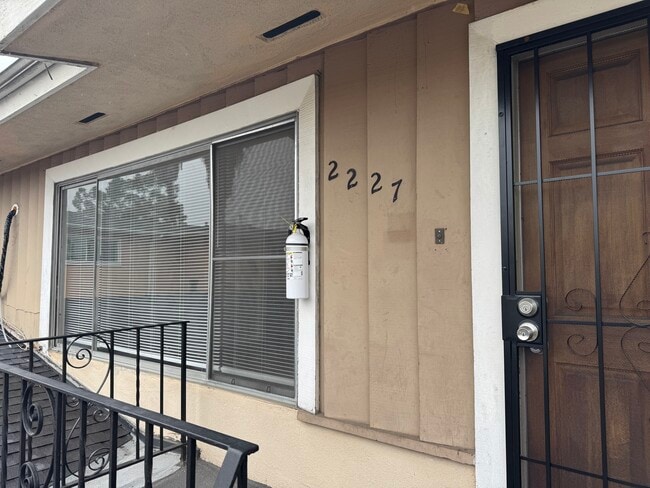 2227 W Beverly Blvd, Unit 2227 in Montebello, CA - Foto de edificio - Building Photo