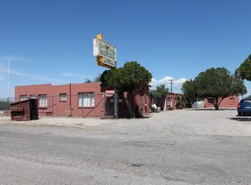 Silver Saddle in Tucson, AZ - Building Photo