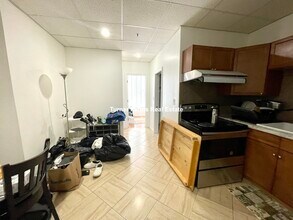 72 Kneeland St, Unit 502 in Boston, MA - Foto de edificio - Building Photo