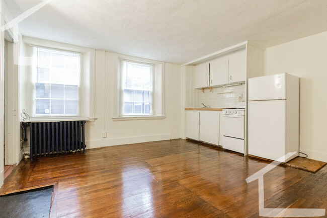 90 Myrtle St, Unit 2 in Boston, MA - Building Photo - Building Photo