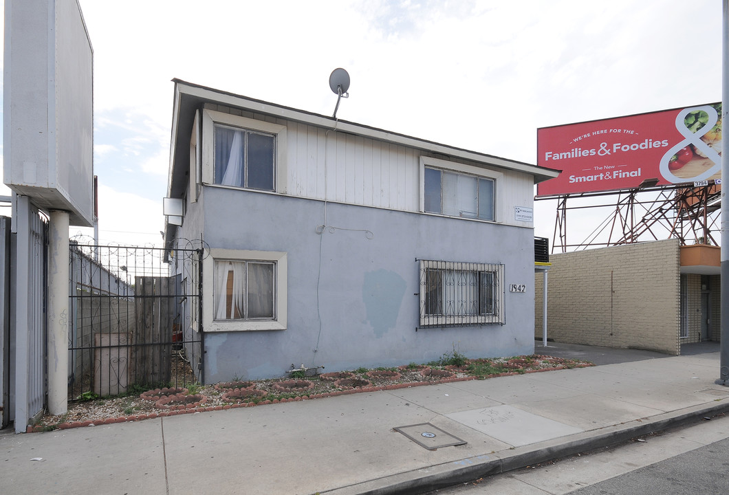 1942 S La Cienega Blvd in Los Angeles, CA - Building Photo