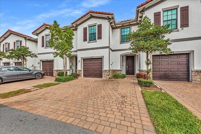 1004 Willow Pl in Riviera Beach, FL - Building Photo - Building Photo