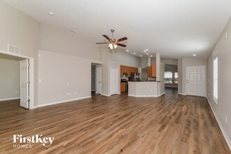 6528 Bridgecrest Dr in Lithia, FL - Building Photo - Building Photo