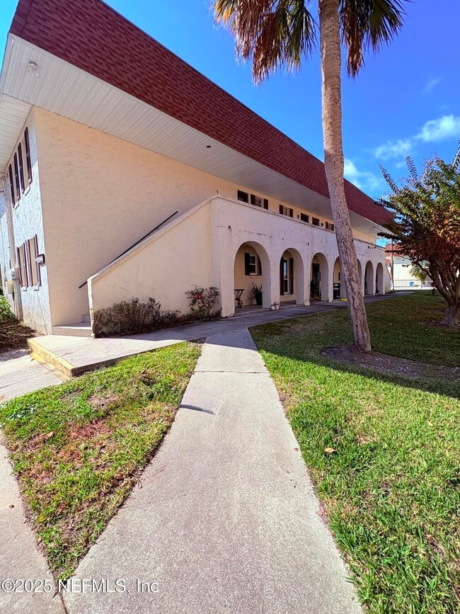 property at 1540 El Prado Rd