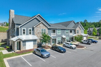 The Point at Greystone in Birmingham, AL - Foto de edificio - Building Photo