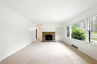 2321 Tanglewood Rd in Decatur, GA - Building Photo - Building Photo