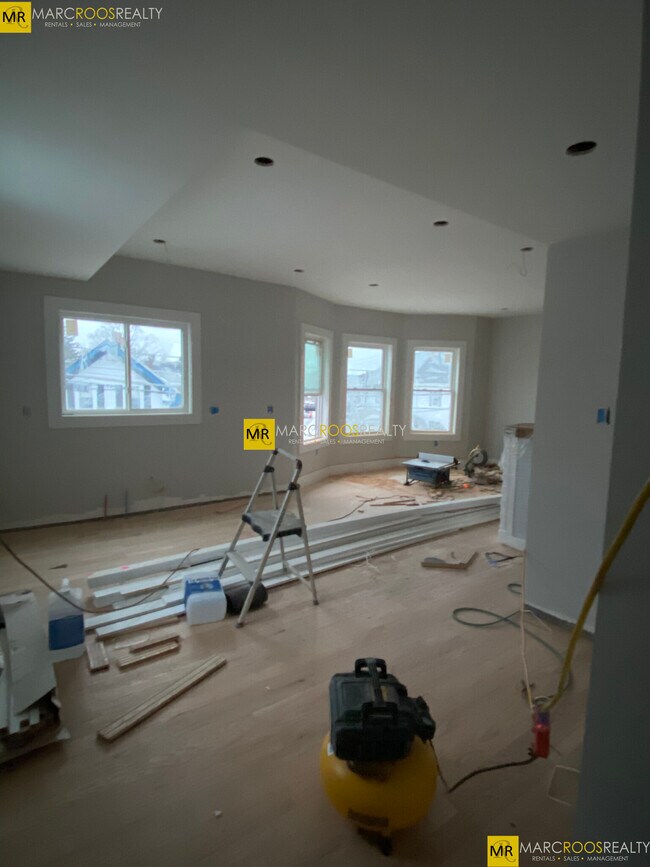 42 George St, Unit 2 in Medford, MA - Building Photo - Building Photo