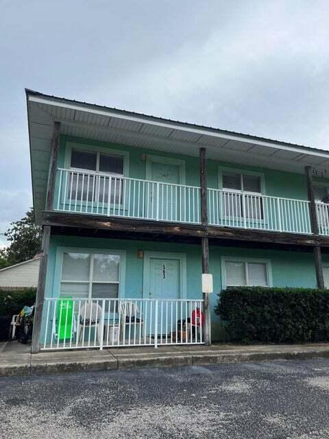 563 Florosa Ct in Mary Esther, FL - Building Photo