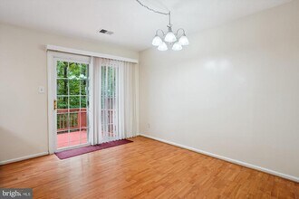 6760 Cardinal Woods Ct in Lorton, VA - Building Photo - Building Photo
