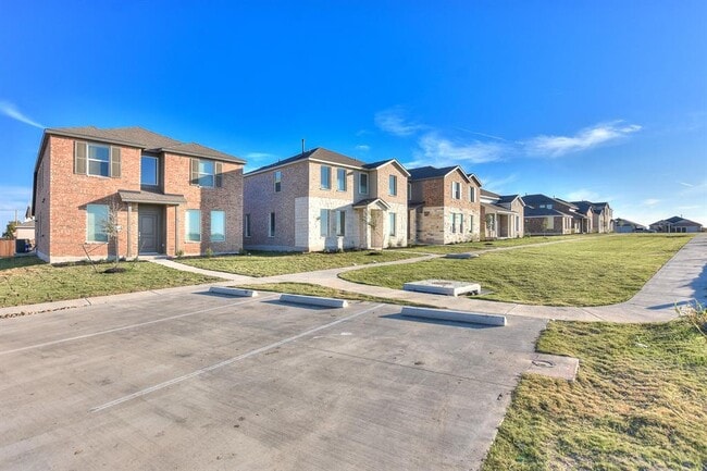 18010 Cedar Waxwing Wy in Pflugerville, TX - Building Photo - Building Photo
