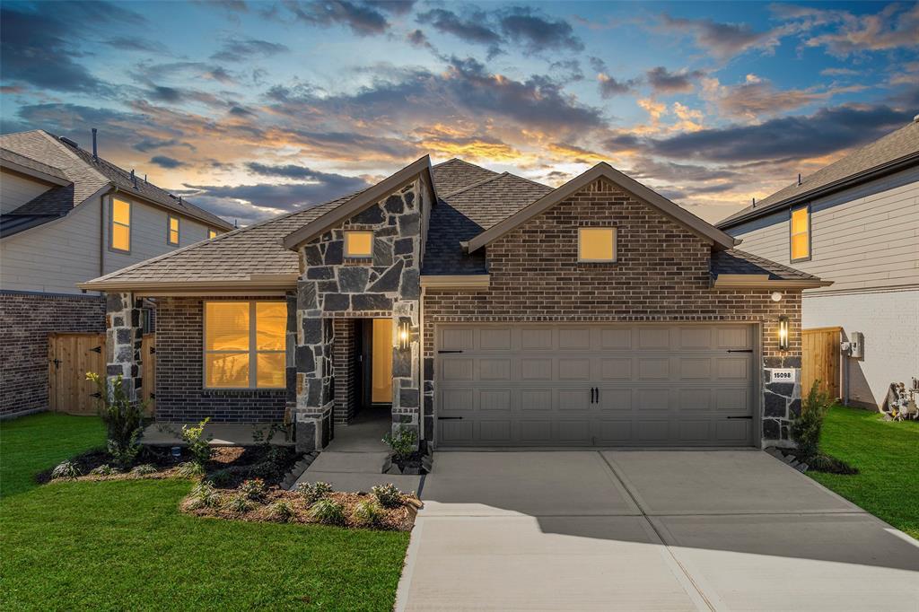 15098 Wild Gully Wy in Conroe, TX - Building Photo