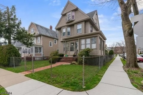 25 Kingsley St, Unit 2 in West Orange, NJ - Building Photo - Building Photo