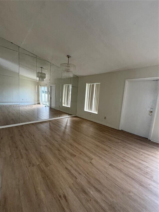 11018 SW 123rd Ct in Miami, FL - Building Photo