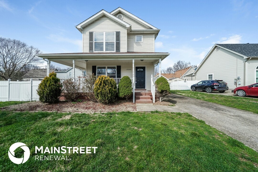 12008 Valley Meadow Way in Louisville, KY - Foto de edificio