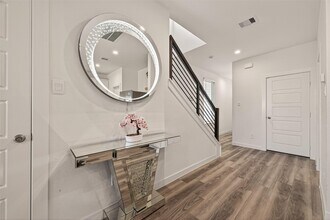 10514 Wellesley Ter Trl in Houston, TX - Building Photo - Building Photo