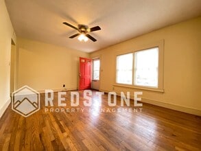 219 W Summerbell Ave in Elon, NC - Building Photo - Building Photo