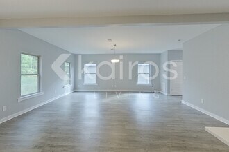 11557 Crimson Ridge Rd in Brookwood, AL - Foto de edificio - Building Photo