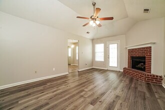 4078 Shadow Glen Dr in Horn Lake, MS - Foto de edificio - Building Photo