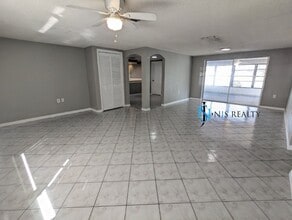 7501 San Moritz Dr in Port Richey, FL - Building Photo - Building Photo