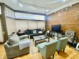 2128 E Carson St in Pittsburgh, PA - Building Photo