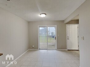 1497 Ringfield Dr in Galloway, OH - Building Photo - Building Photo