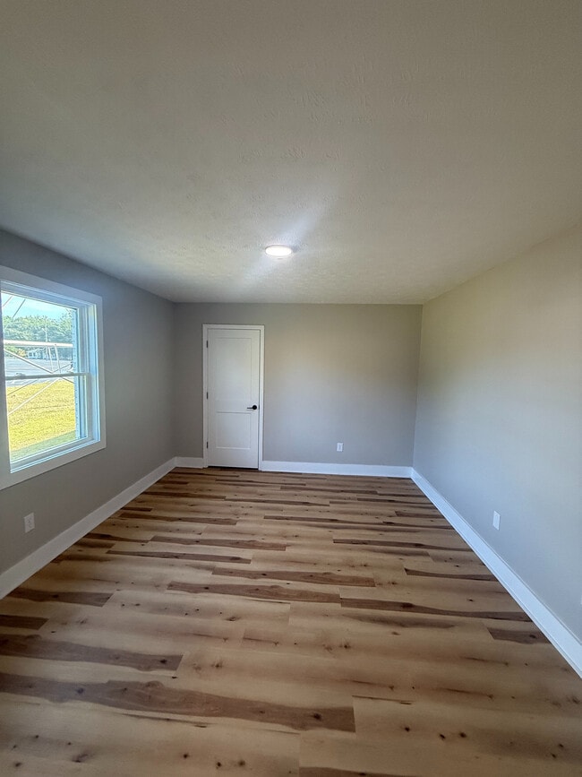 property at 2001 W Parker Rd